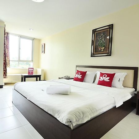 Aryan Suites Hotel Bangkok Exterior foto