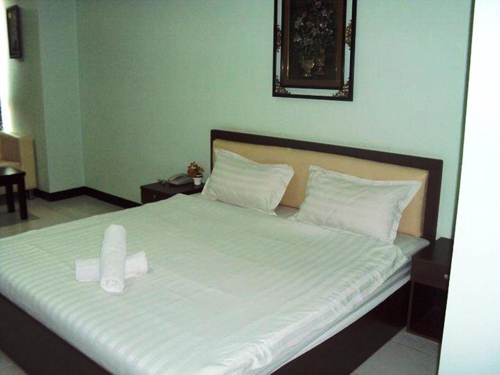 Aryan Suites Hotel Bangkok Habitación foto